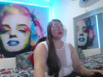 chloe peach19