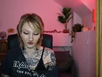 tattooedblondee