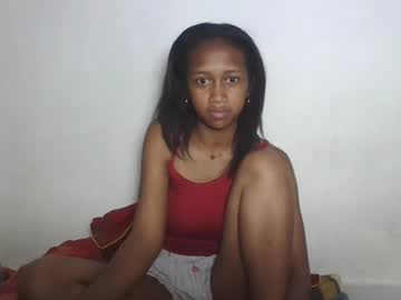 larriah 00