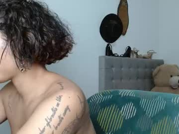 sexy lia latina