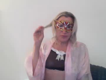 twoboobsonepeni
