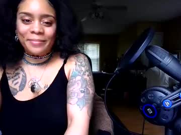 yellareign